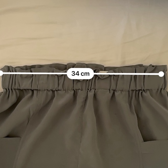 Aritzia/ Wilfred shorts - Picture 5 of 6